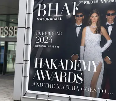 XXL Werbetransparente und Bauzaunbanner für die Außenwerbung