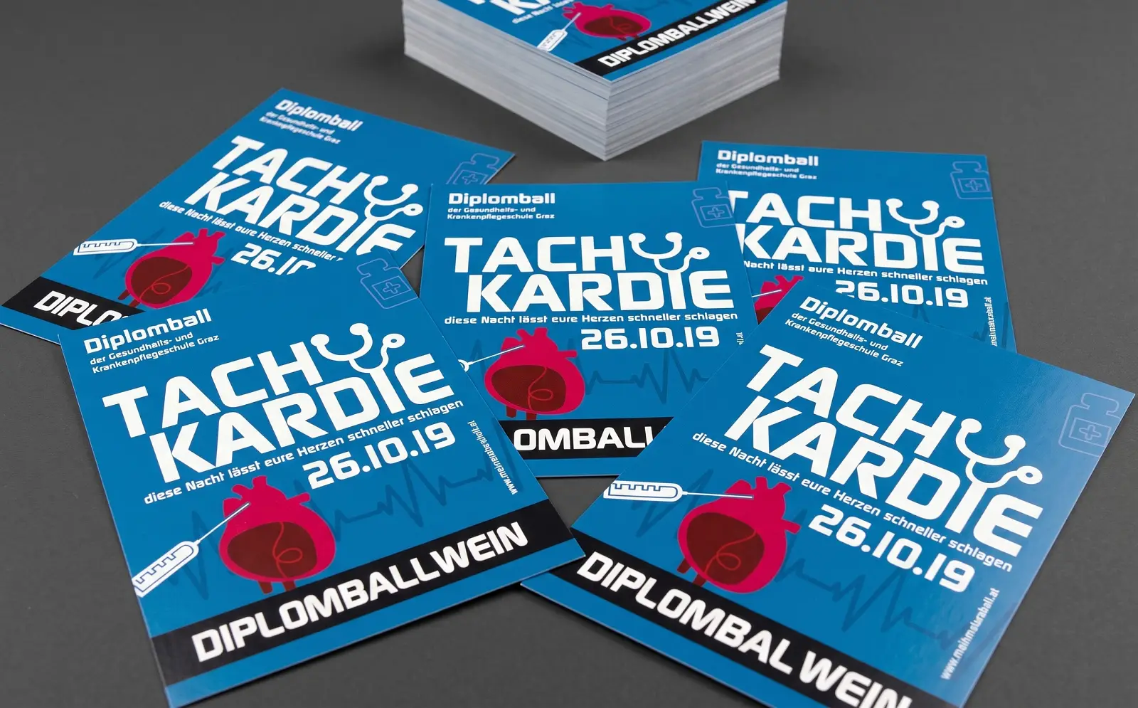Personalisierte Weinetiketten für Maturaballwein bedrucken lassen
